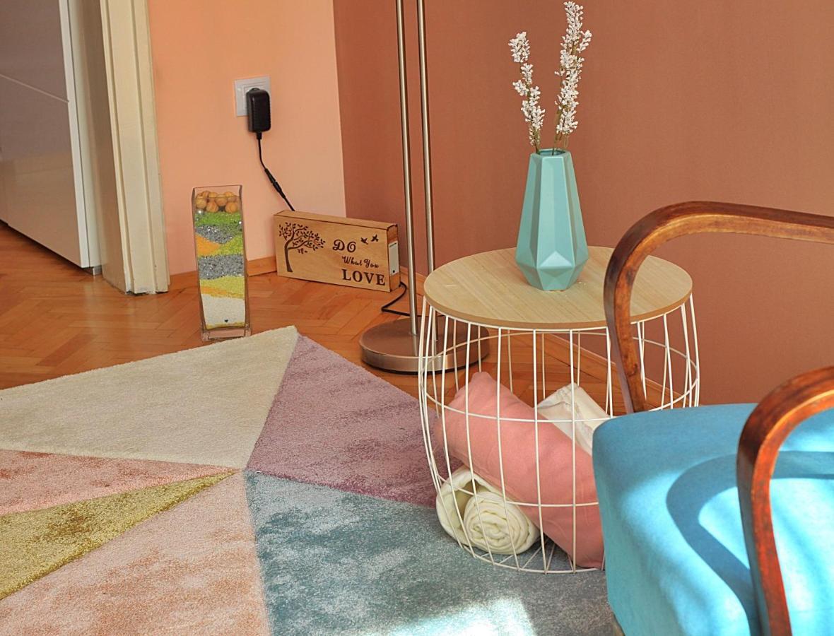 Colorful Apartment Sofya Dış mekan fotoğraf