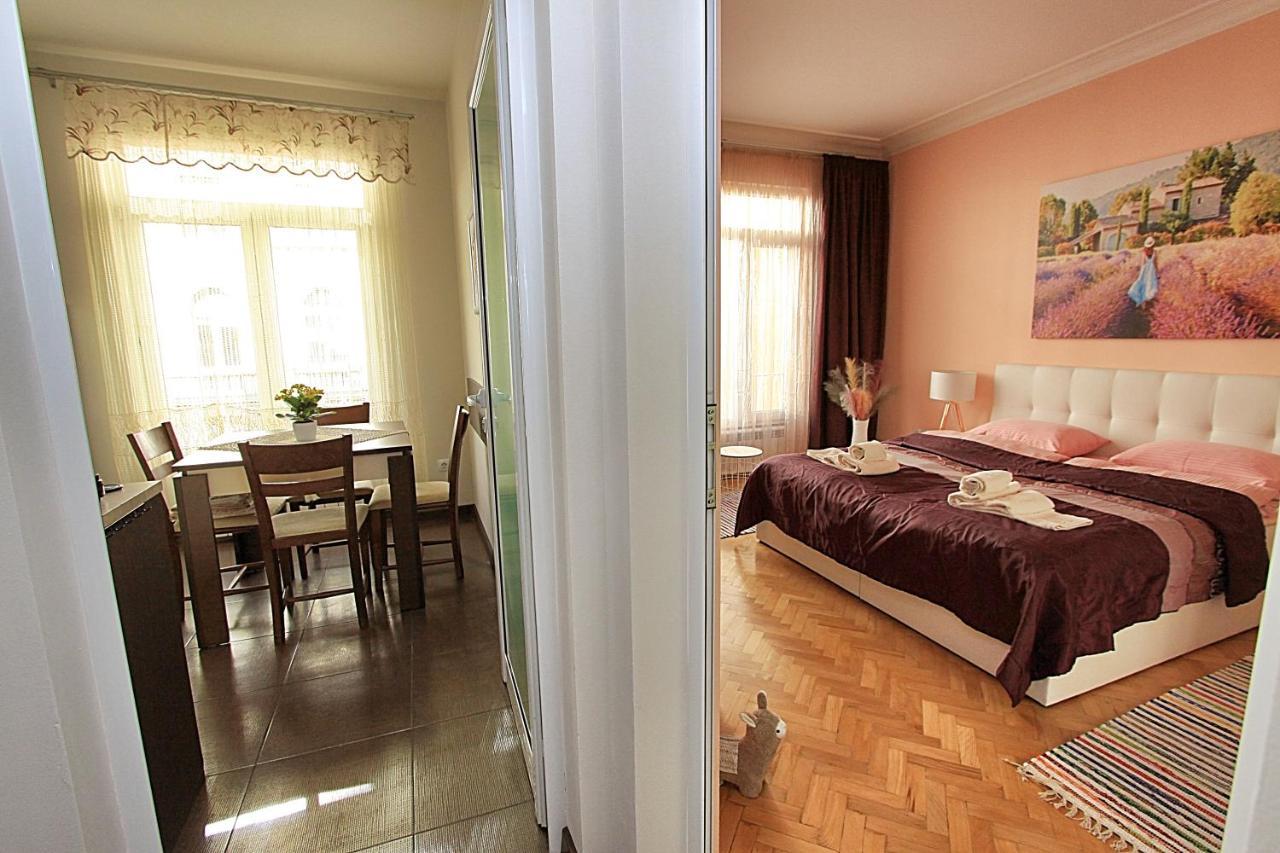 Colorful Apartment Sofya Dış mekan fotoğraf